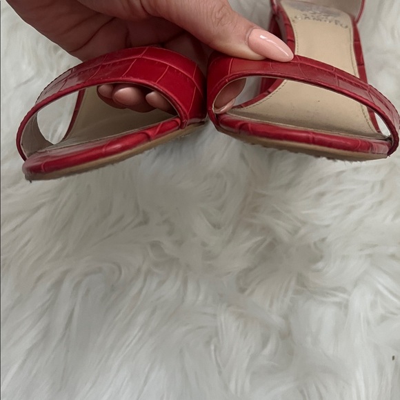 ❤️✨Like New Vince Camuto Sandals - US 7.5 - Worn once - Red heels - Croc 🐊 - Picture 3 of 6